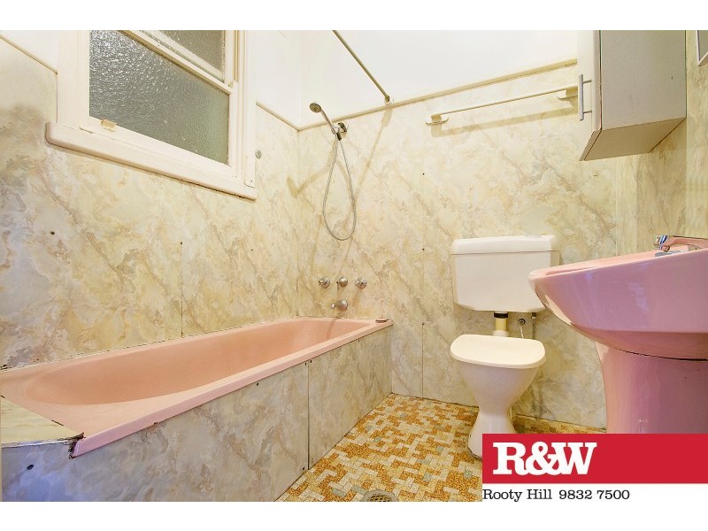 6 Woodside Avenue, Blacktown NSW 2148