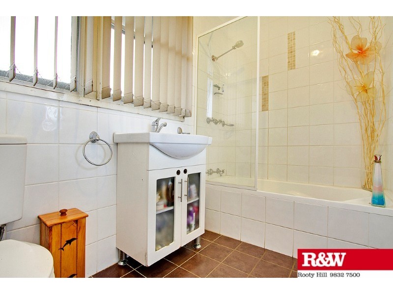 40 Roebuck Crescent, Willmot NSW 2770