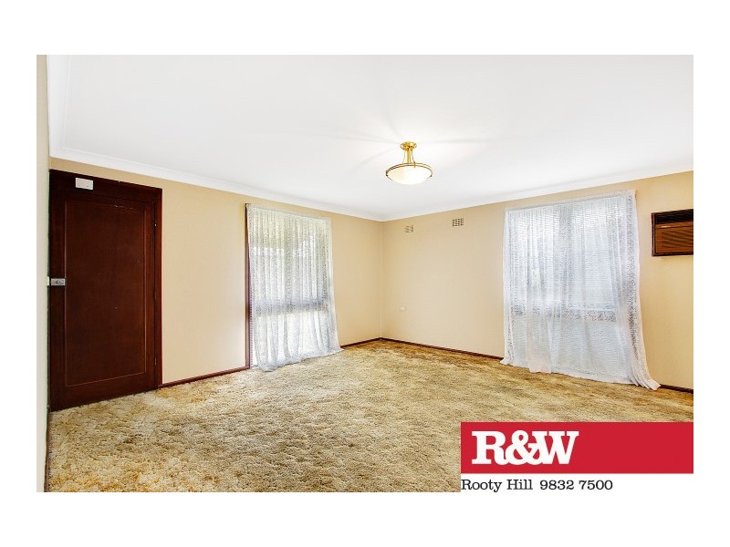 18 Mackellar Road, Hebersham NSW 2770