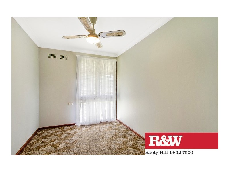 18 Mackellar Road, Hebersham NSW 2770