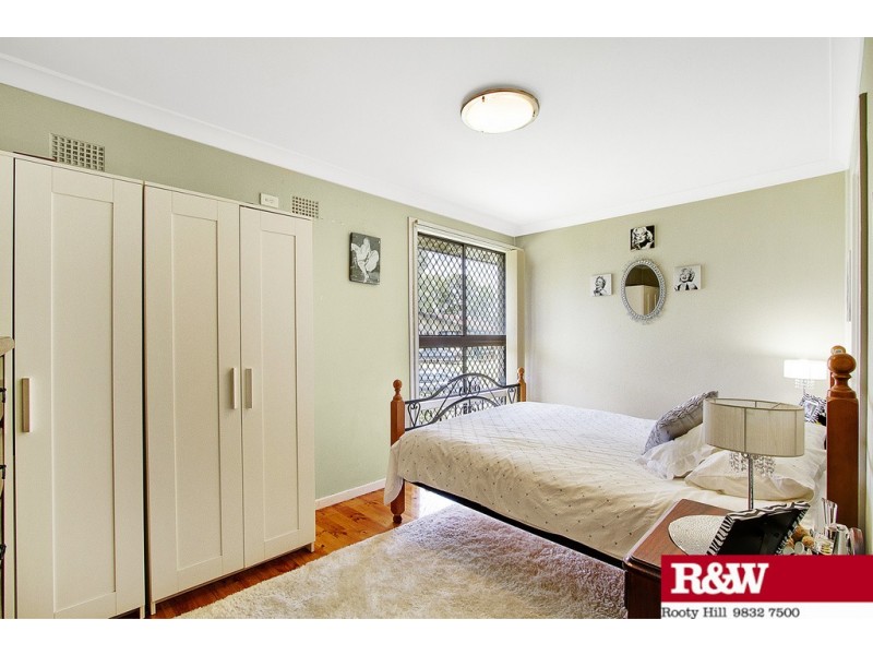 10 Livingston Avenue, Dharruk NSW 2770