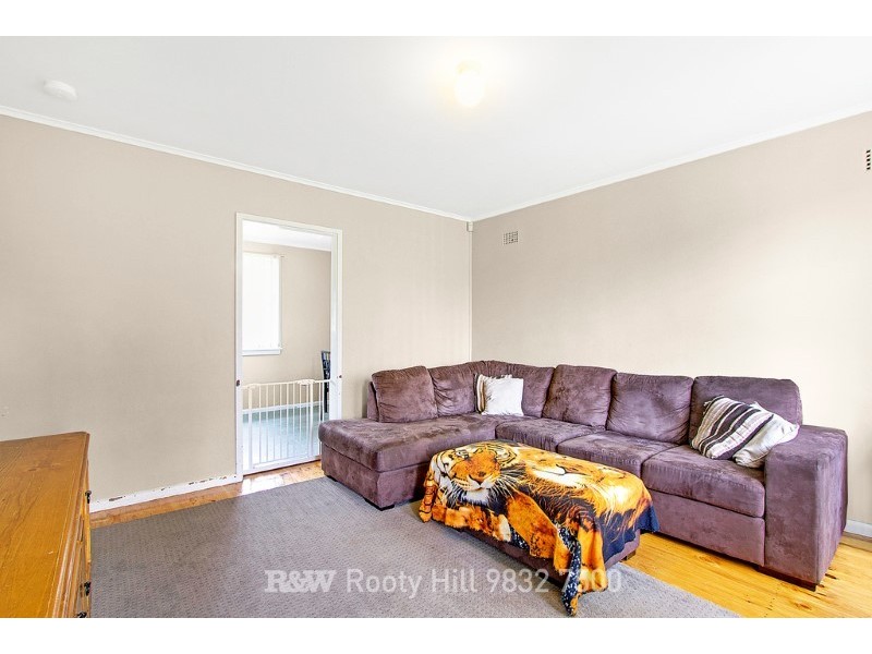 35 Feramin Avenue, Whalan NSW 2770