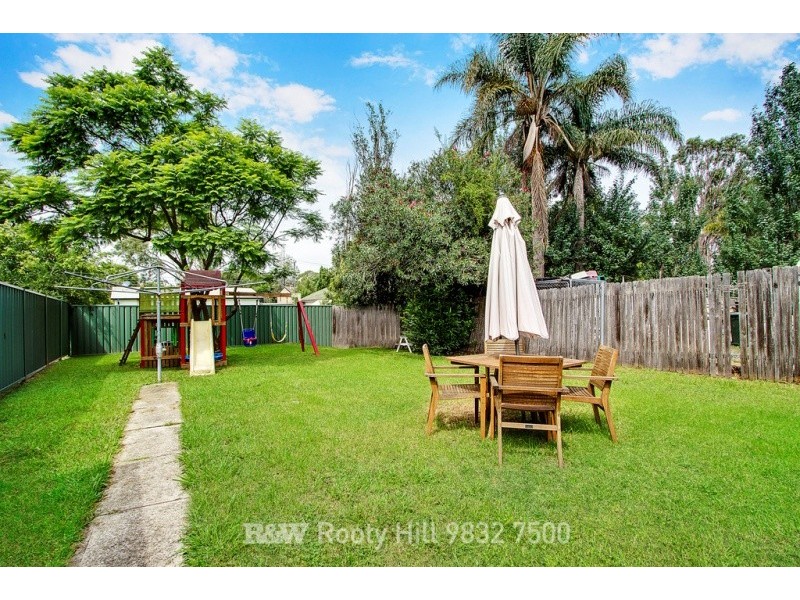 35 Feramin Avenue, Whalan NSW 2770