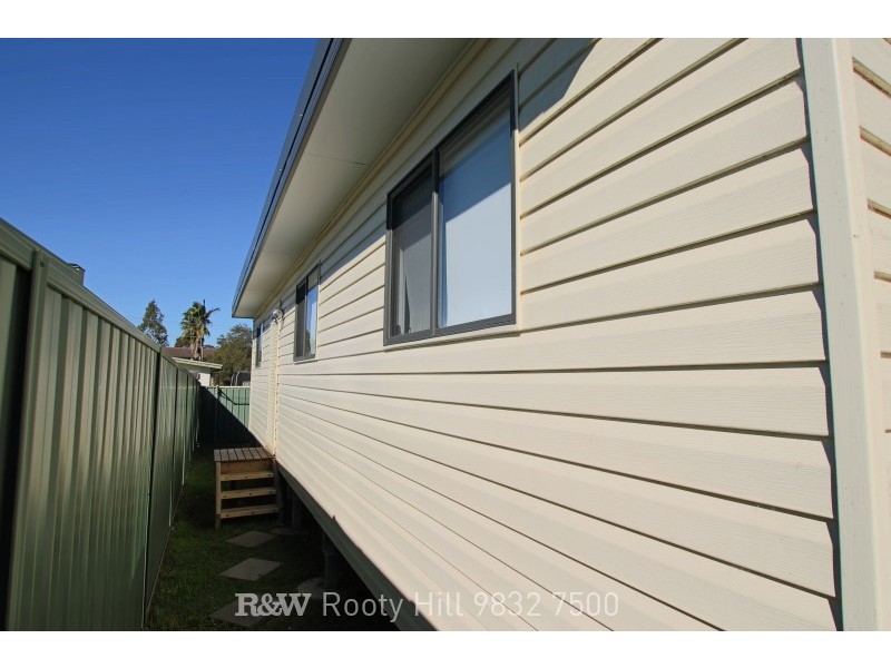 35 Feramin Avenue, Whalan NSW 2770