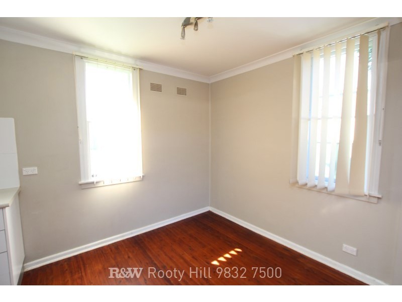 44 Waikanda Crescent, Whalan NSW 2770