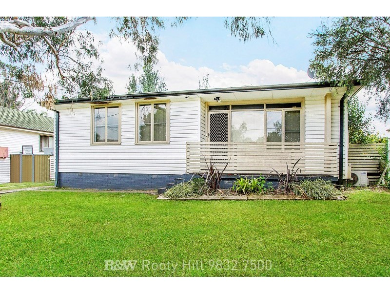 44 Waikanda Crescent, Whalan NSW 2770
