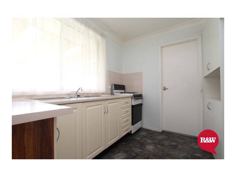 9 Doolan Street, Dean Park NSW 2761