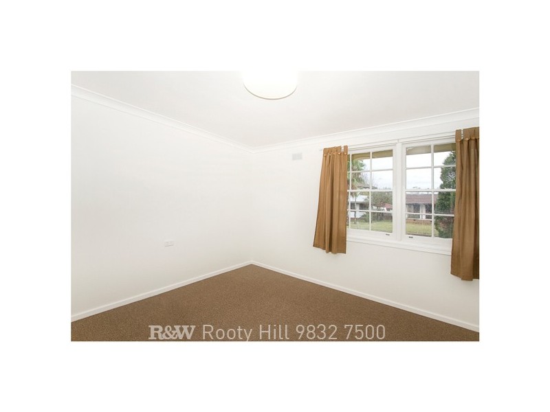 5 Basildon Place, Hebersham NSW 2770