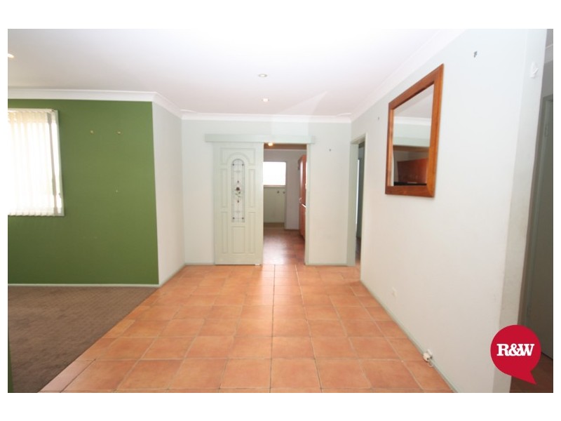 1/13 St Johns Road, Campbelltown NSW 2560
