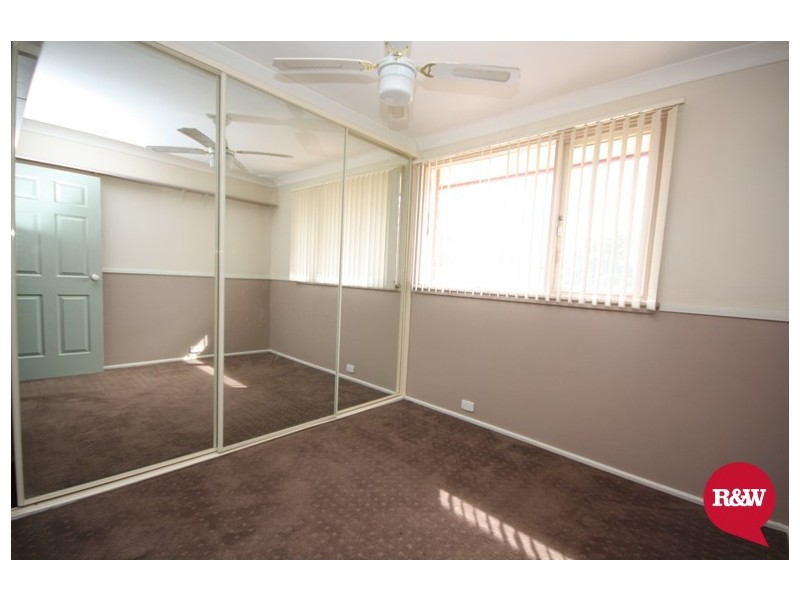 1/13 St Johns Road, Campbelltown NSW 2560