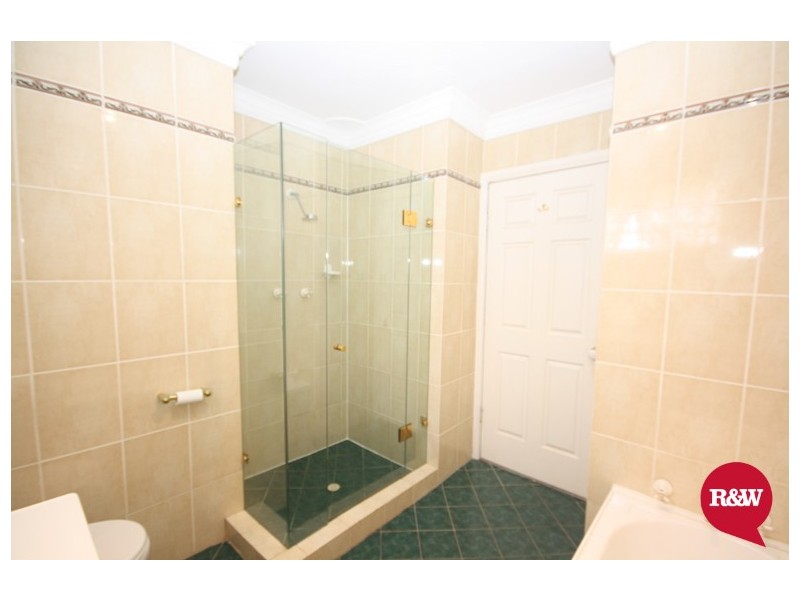 1/13 St Johns Road, Campbelltown NSW 2560