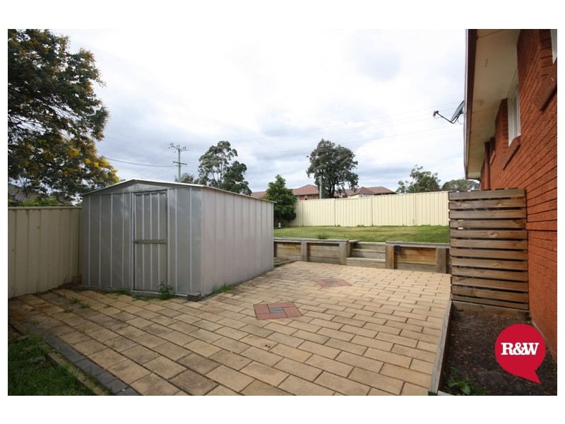 1/13 St Johns Road, Campbelltown NSW 2560