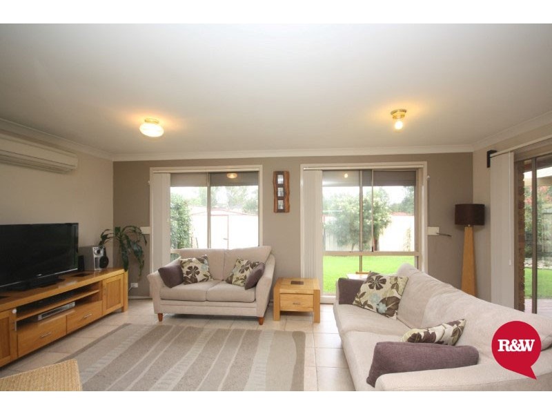 10 Aaron Place, Plumpton NSW 2761