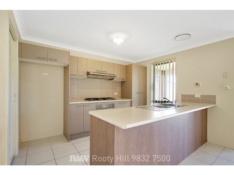 5 Pandorea Street, Claremont Meadows NSW 2747