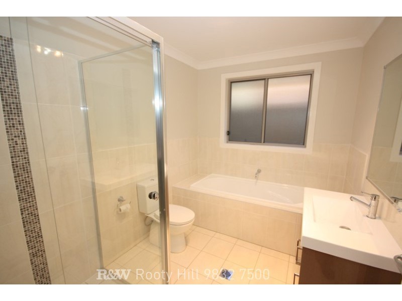 4 Twynam Place, Minto NSW 2566
