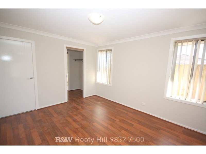 4 Twynam Place, Minto NSW 2566