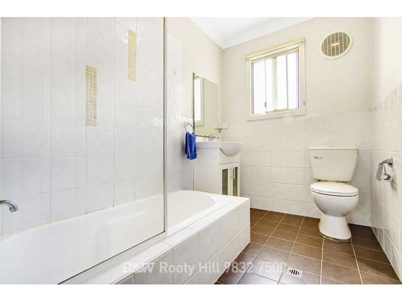 5 Aitape Crescent, Whalan NSW 2770