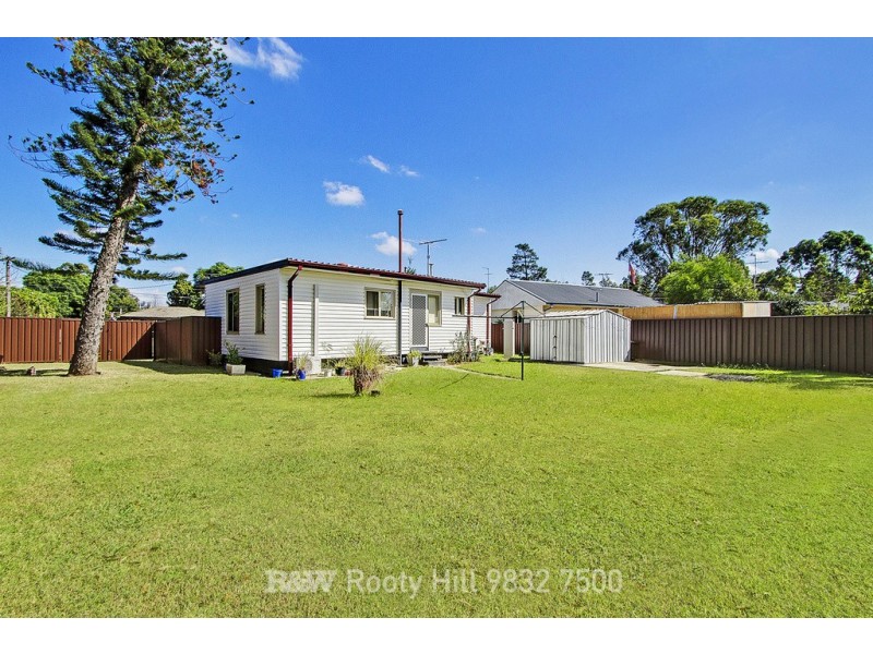 5 Aitape Crescent, Whalan NSW 2770