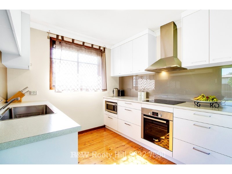 4 Cress Place, Quakers Hill NSW 2763