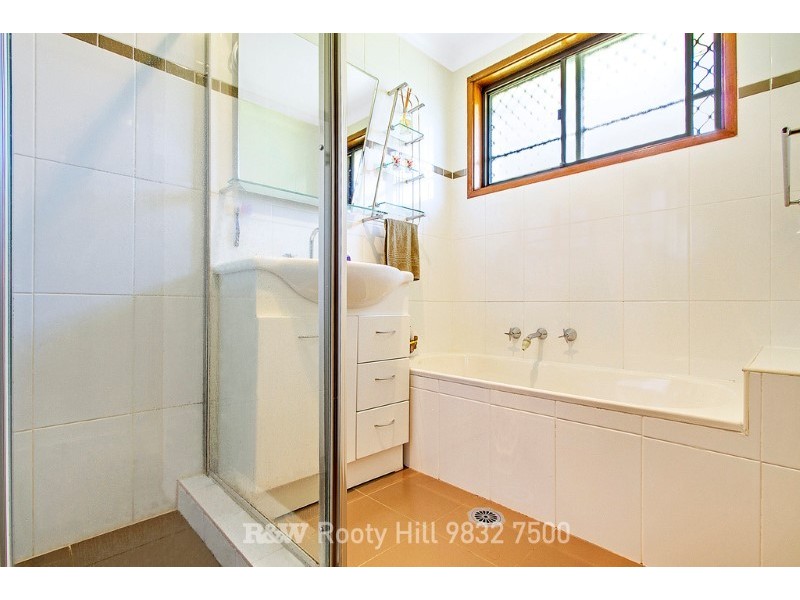 4 Cress Place, Quakers Hill NSW 2763