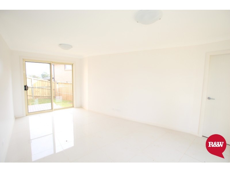 27 Gawler Avenue, Minto NSW 2566