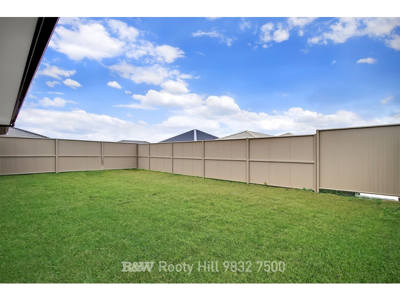 6 Dutton Street, Spring Farm NSW 2570