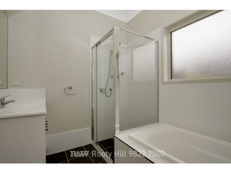 18 Dutton Street, Spring Farm NSW 2570