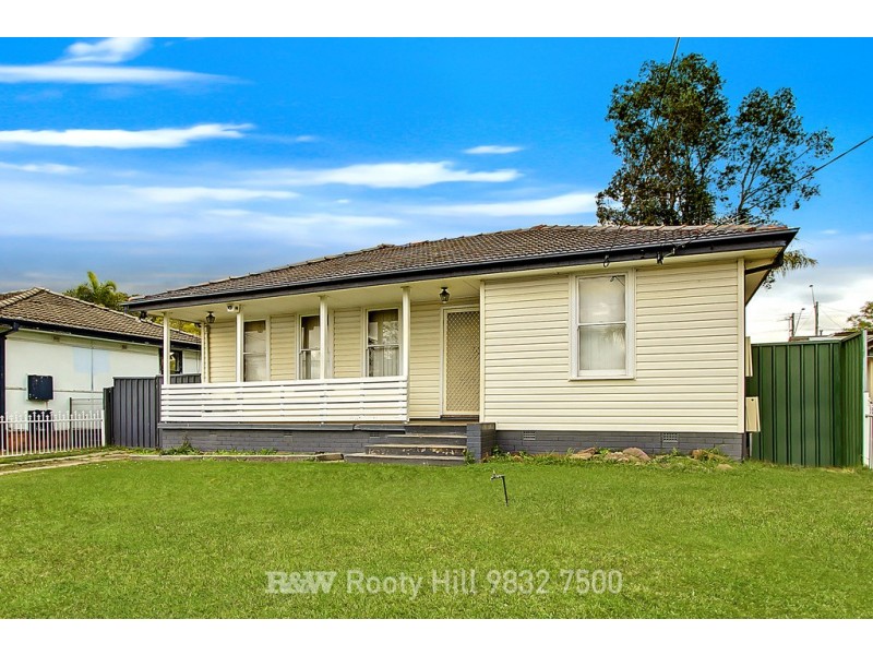 90 Torres Crescent, Whalan NSW 2770