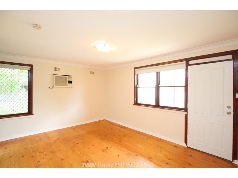 23 Lang Crescent, Blackett NSW 2770