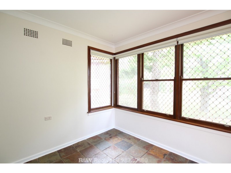 23 Lang Crescent, Blackett NSW 2770