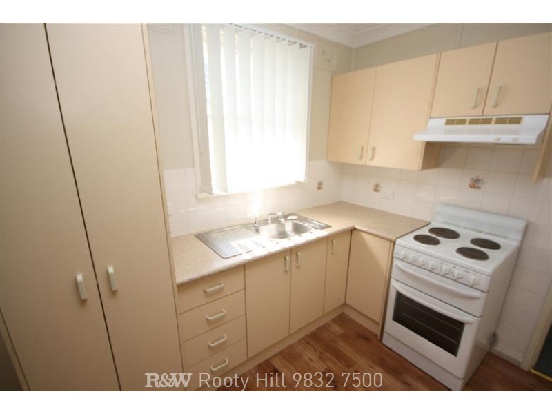 3 Tonga Place, Lethbridge Park NSW 2770