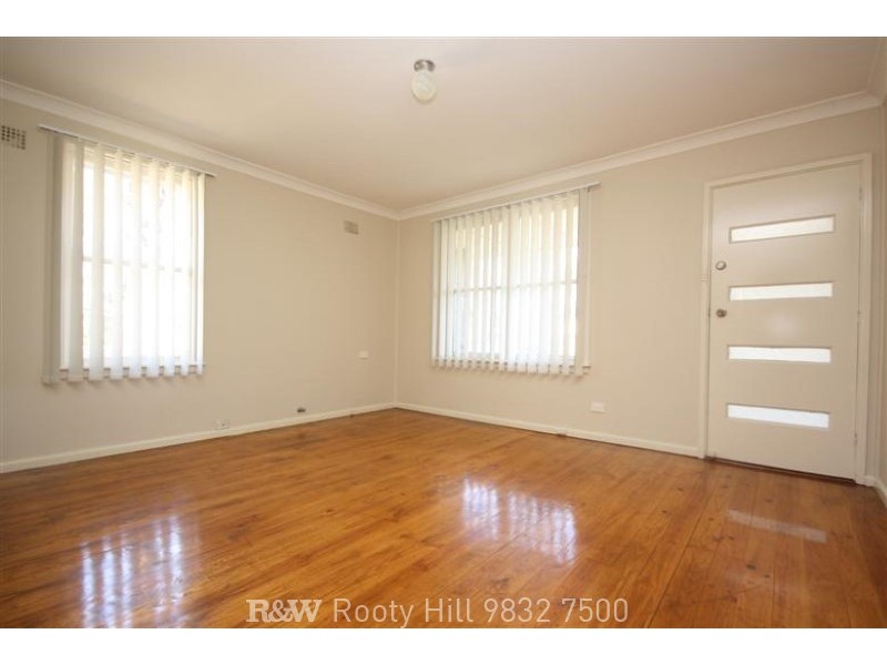 3 Tonga Place, Lethbridge Park NSW 2770