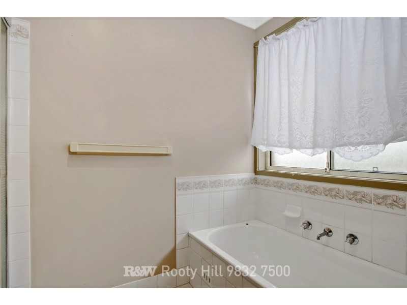 8a Thompson Avenue, St Marys NSW 2760