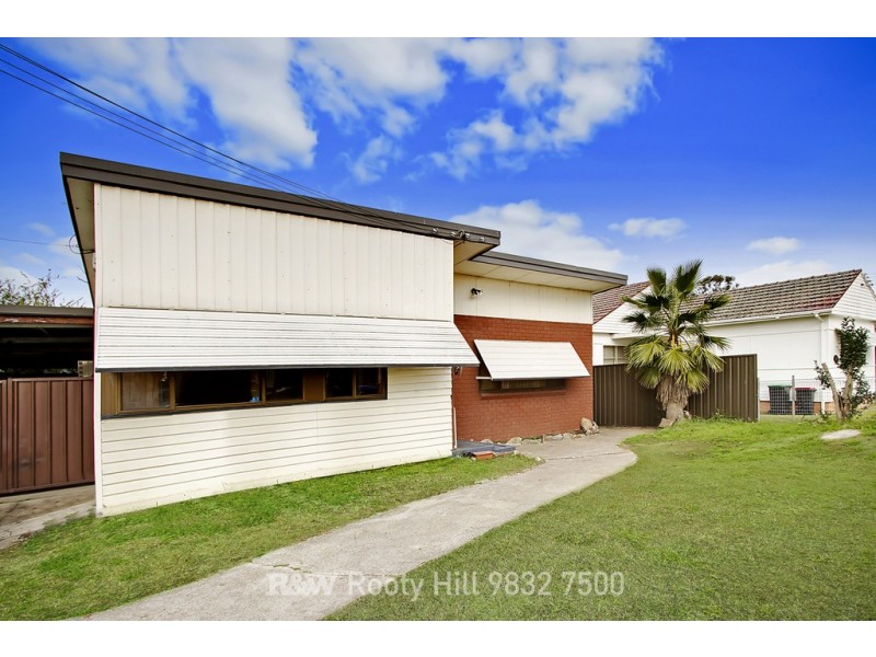 94 College Street, Cambridge Park NSW 2747