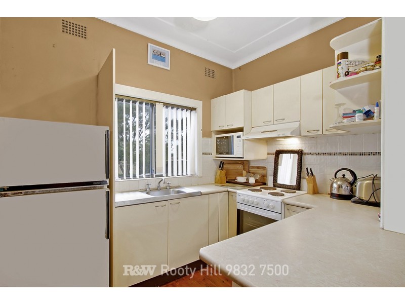 94 College Street, Cambridge Park NSW 2747