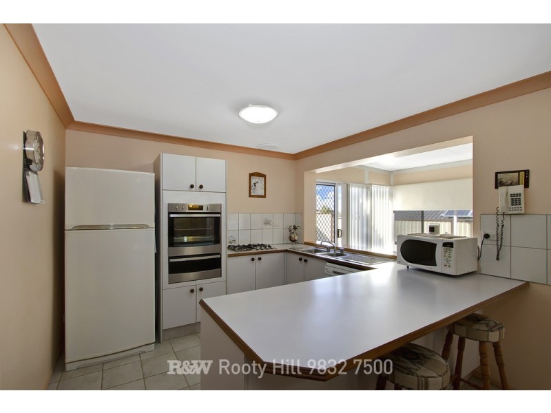 8 Waring Crescent, Plumpton NSW 2761