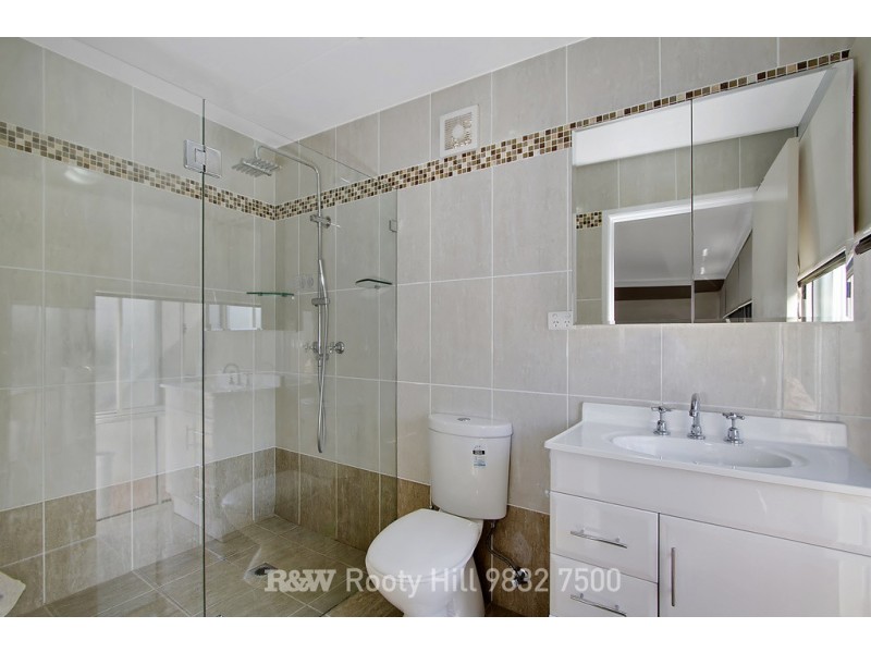 8 Waring Crescent, Plumpton NSW 2761