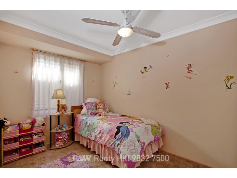 8 Waring Crescent, Plumpton NSW 2761