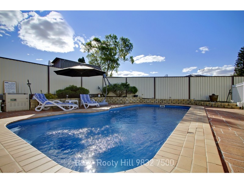 8 Waring Crescent, Plumpton NSW 2761