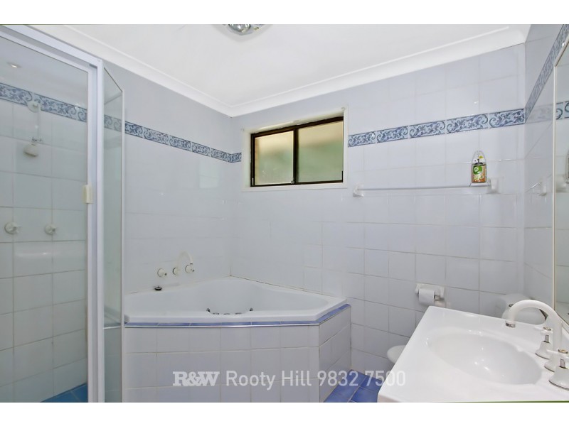 226 Banks Drive, St Clair NSW 2759