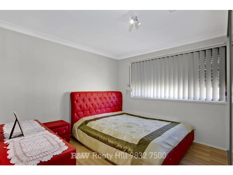 226 Banks Drive, St Clair NSW 2759