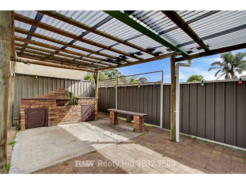 32 Manila Road, Lethbridge Park NSW 2770