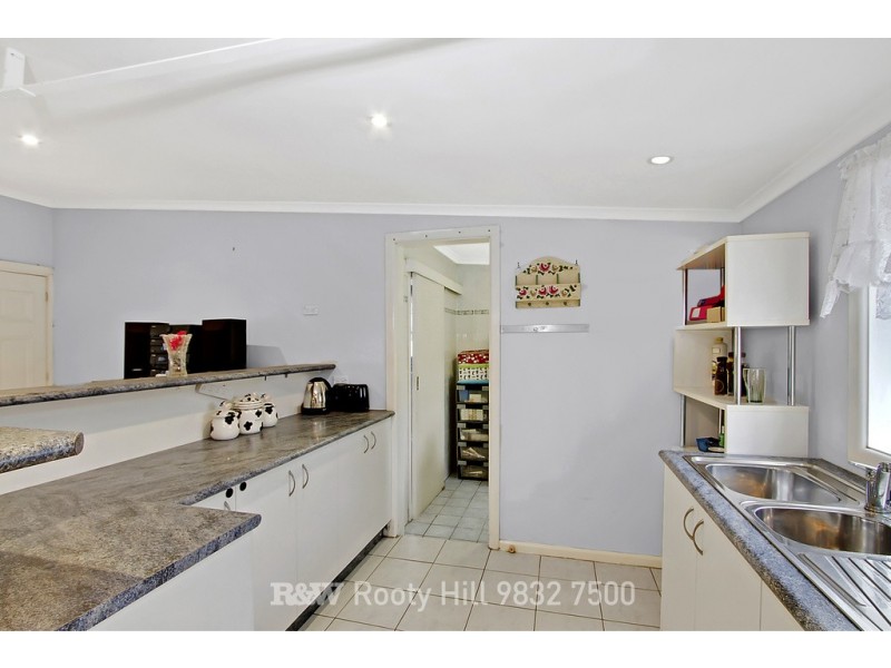 77 Manila Road, Lethbridge Park NSW 2770