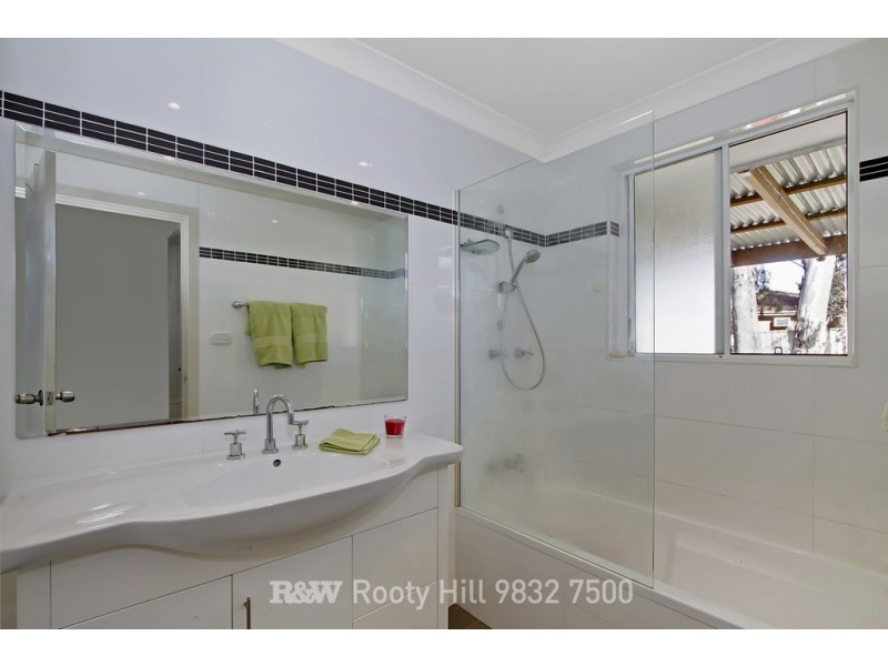 27 Nathan Crescent, Dean Park NSW 2761