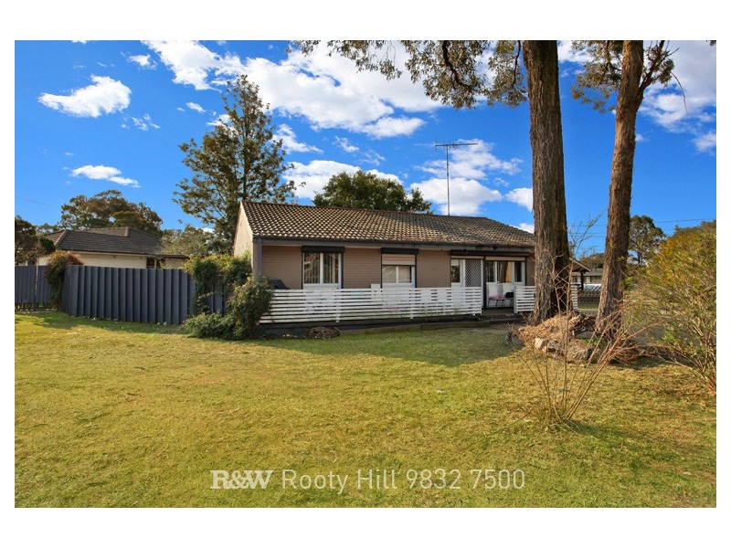 46 Waitaki Crescent, Lethbridge Park NSW 2770