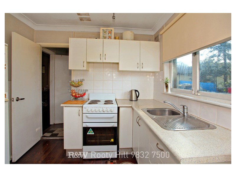 46 Waitaki Crescent, Lethbridge Park NSW 2770