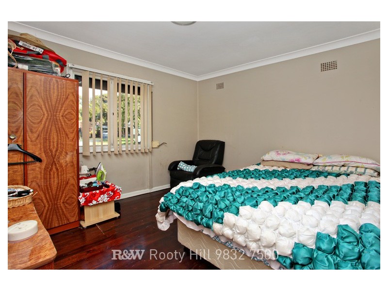 46 Waitaki Crescent, Lethbridge Park NSW 2770