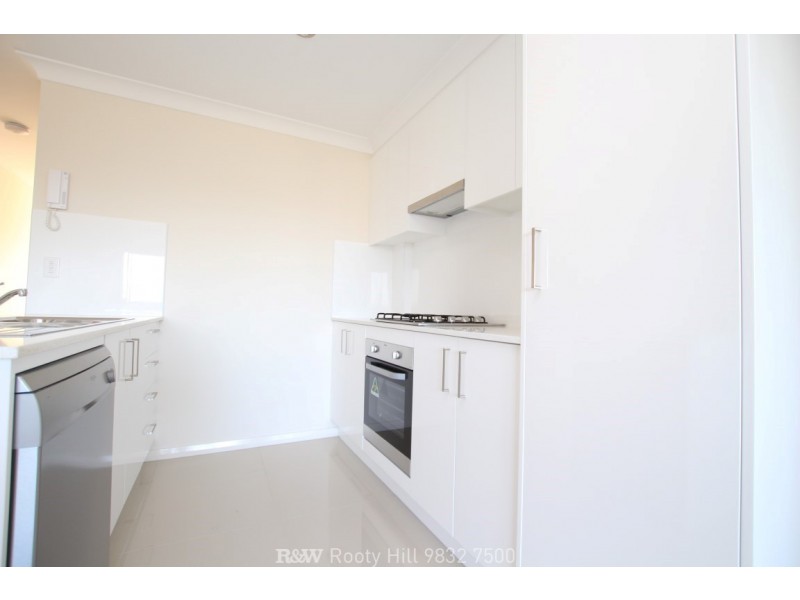 15/1 Glenmore Ridge Drive, Glenmore Park NSW 2745