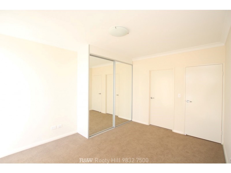 15/1 Glenmore Ridge Drive, Glenmore Park NSW 2745