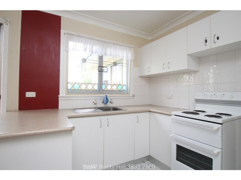 6 Palmyra Avenue, Lethbridge Park NSW 2770